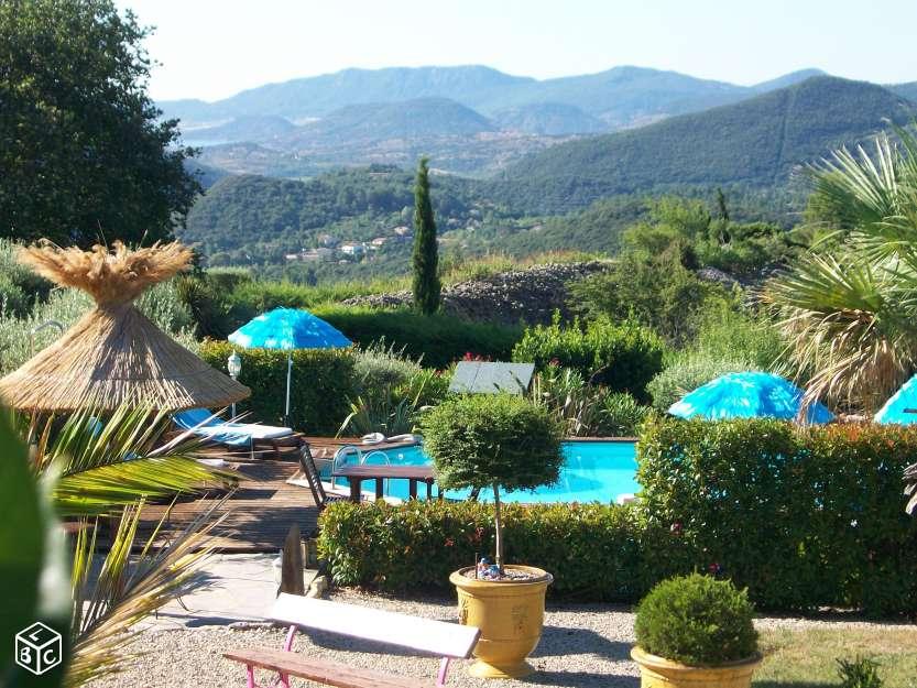 Petit domaine avec piscine et très belle vue Montpellier – Lodève — Lodeve — France