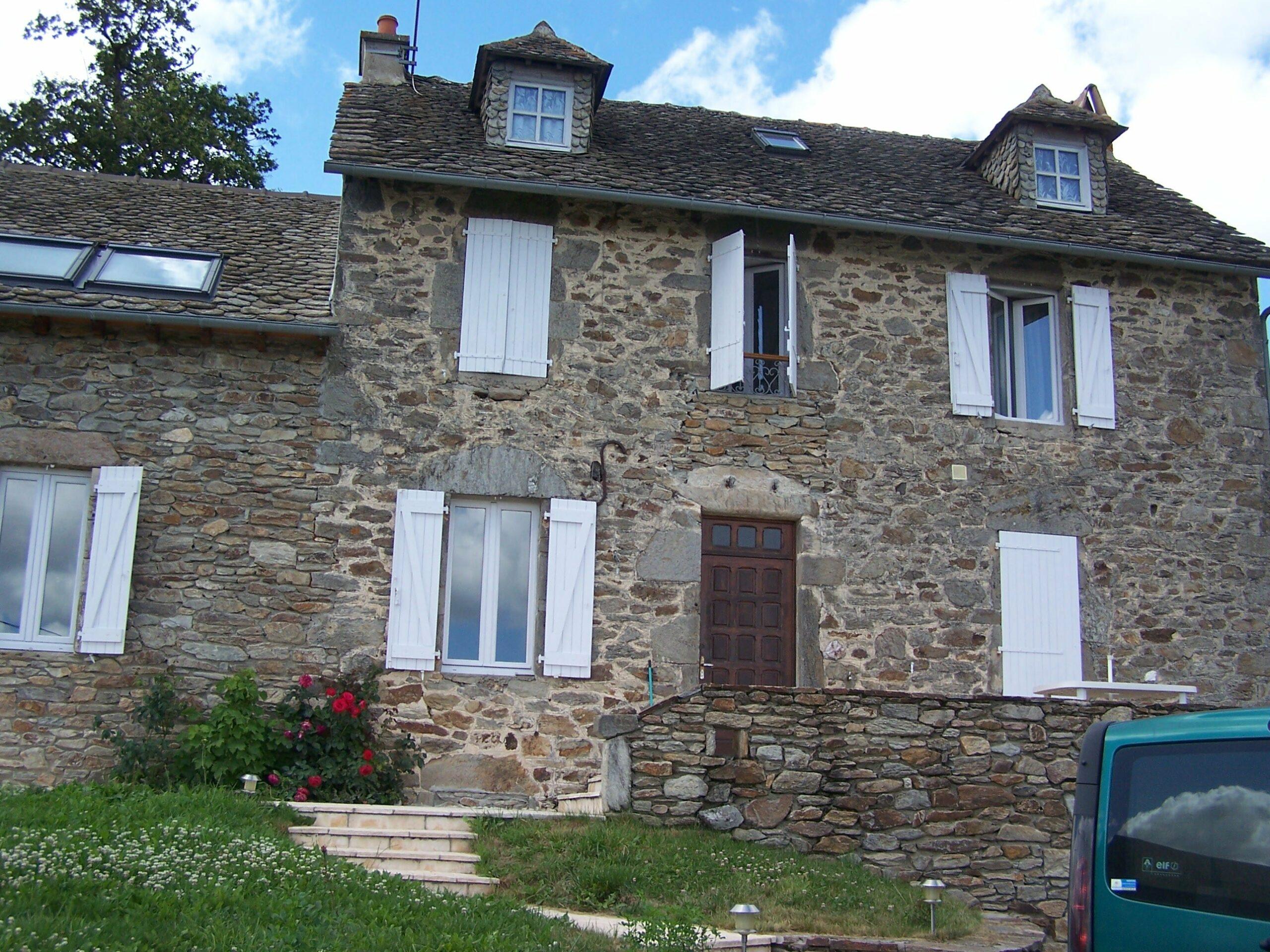 Belle propriété proche Rodez (Aveyron), Rieupeyroux, France,12240 — Rieupeyroux — France